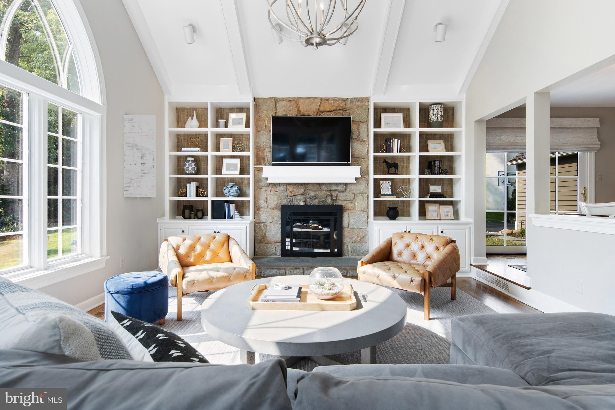 231 Ravenscliff Road Wayne, PA 19087 - Photo 36 of 71 Gas fireplace w/ floor to ceiling stone surround