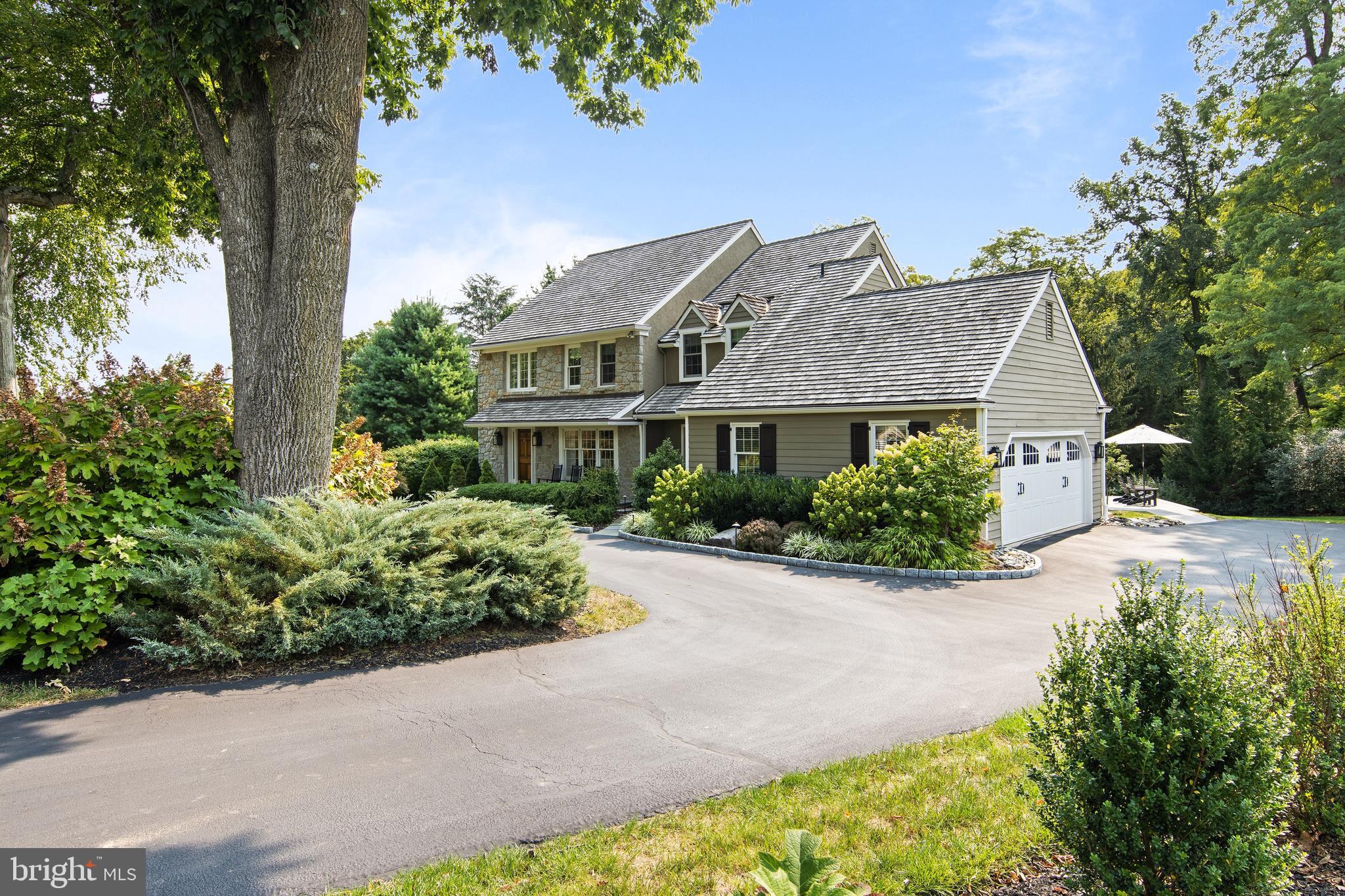 231 Ravenscliff Road Wayne, PA 19087 - Photo 70 of 71 Convenient circular driveway