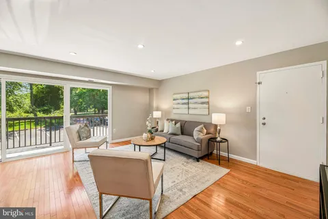 $240,000 | 3220 South 28th Street, Unit 304, Alexandria, VA 22302