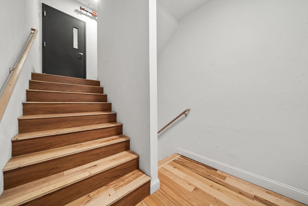 39 Lexington Street, Unit 5 Boston, MA 02128 - Photo 20 of 28 a view of entryway