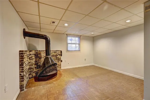 a view of a livingroom with furniture