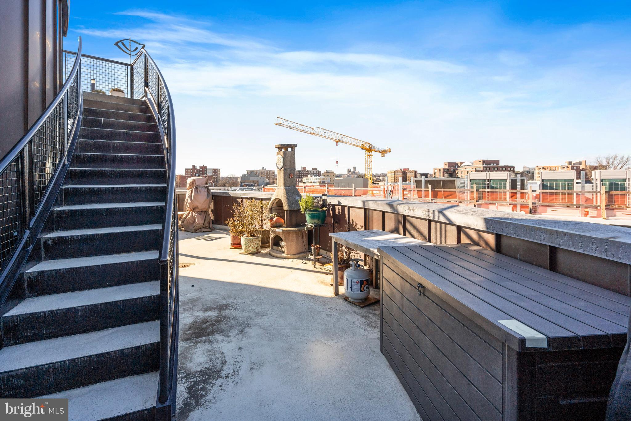 1700 Kalorama Road Northwest, Unit PH502 Washington, DC 20009 - Photo 36 of 50 a view of a balcony with city view