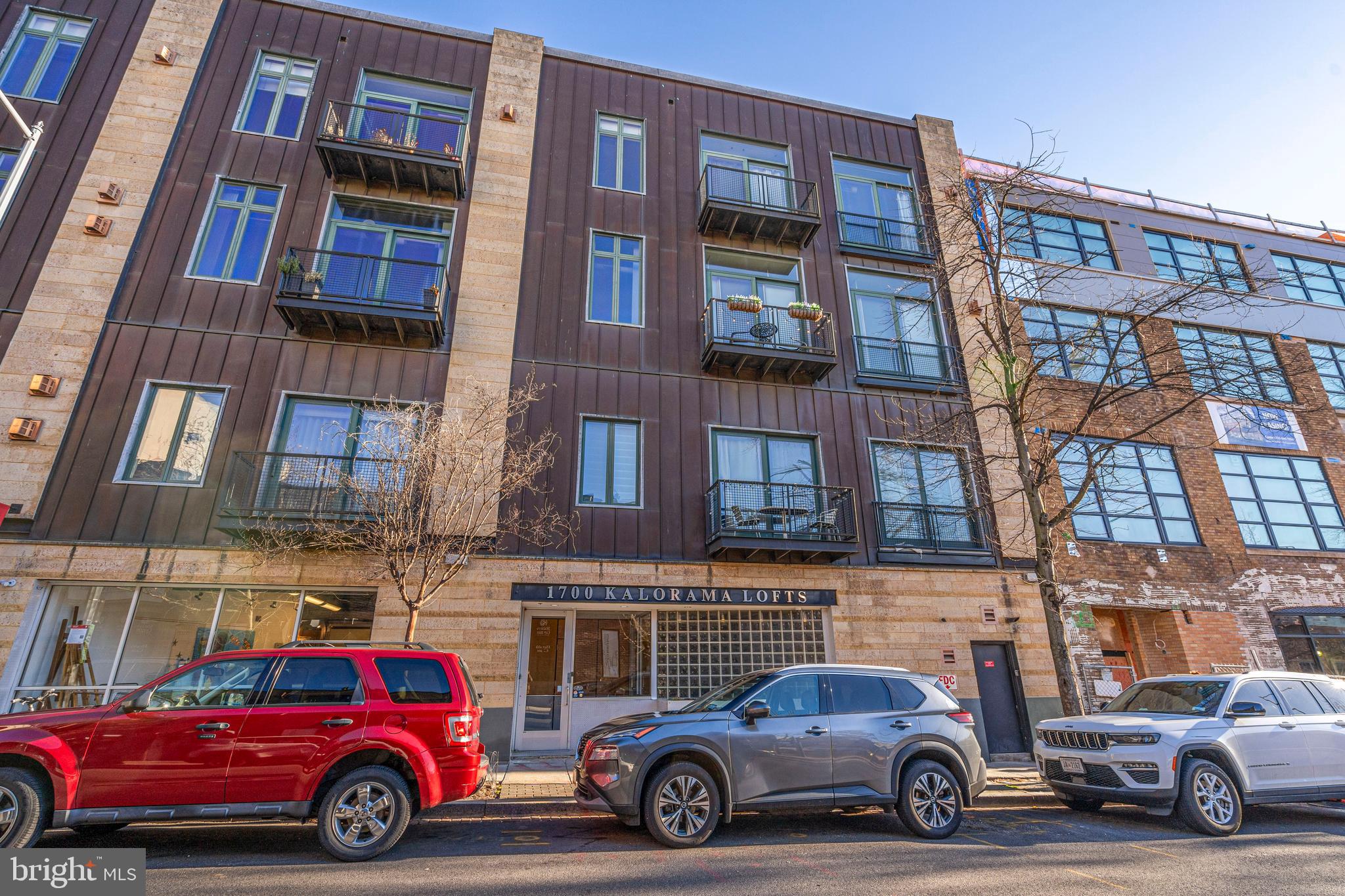 1700 Kalorama Road Northwest, Unit PH502 Washington, DC 20009 - Photo 49 of 50 a car parked in front of a building
