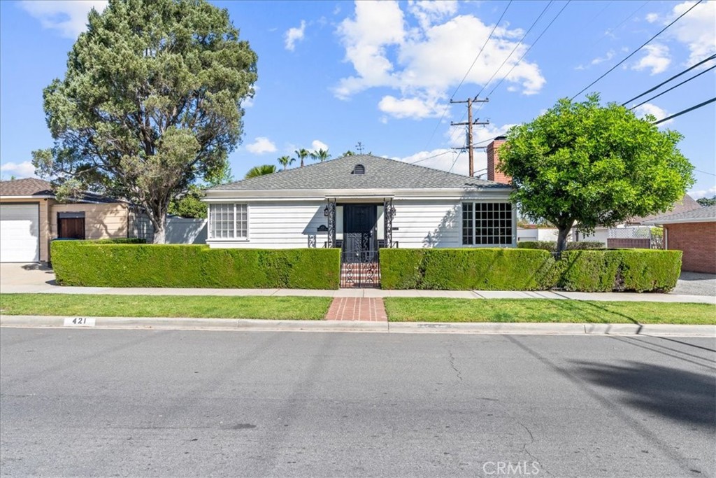 421 East Roosevelt Road Long Beach, CA 90807 - Photo 2 of 18