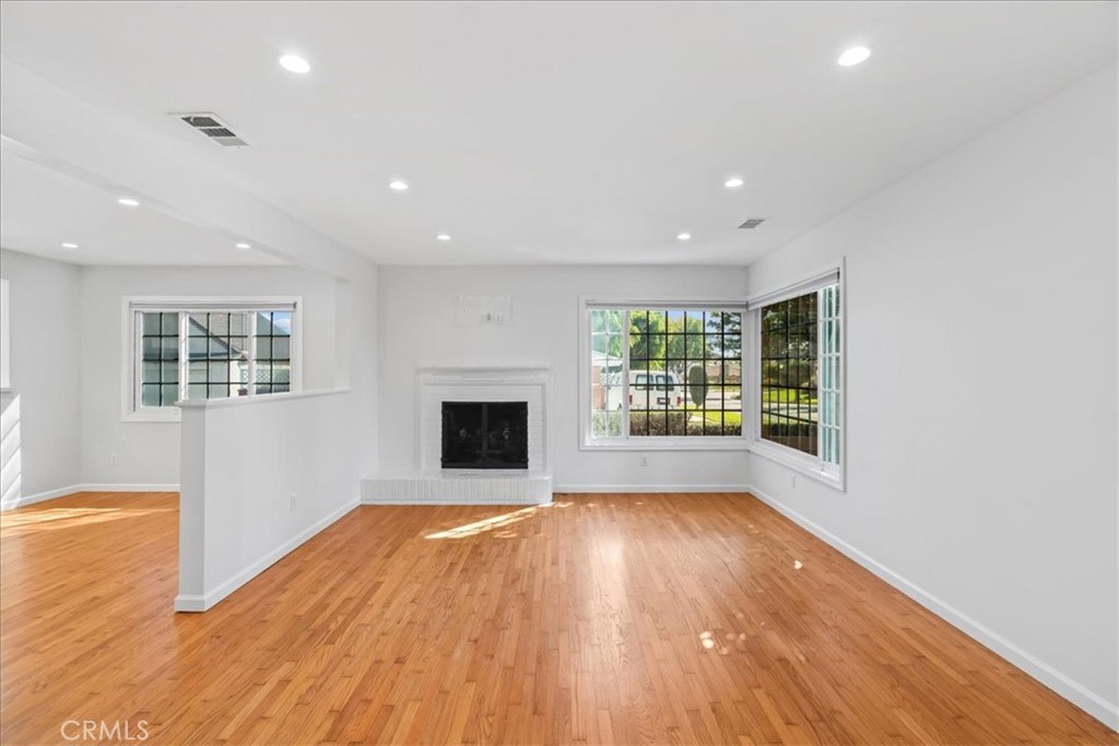 421 East Roosevelt Road Long Beach, CA 90807 - Photo 6 of 18