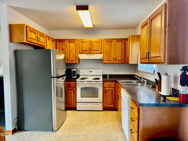 $179,000 | 146 Tyler Avenue, Interlachen, FL 32148