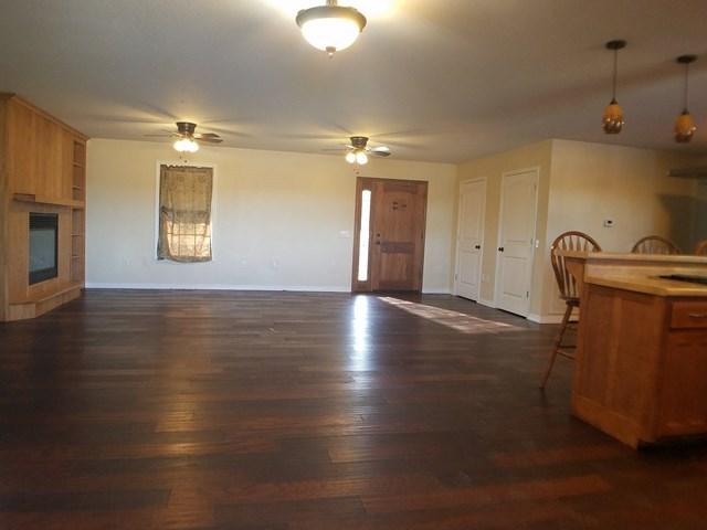 667 Low Gap Road Sparta, TN 38583 - Photo 2 of 34 Living Room