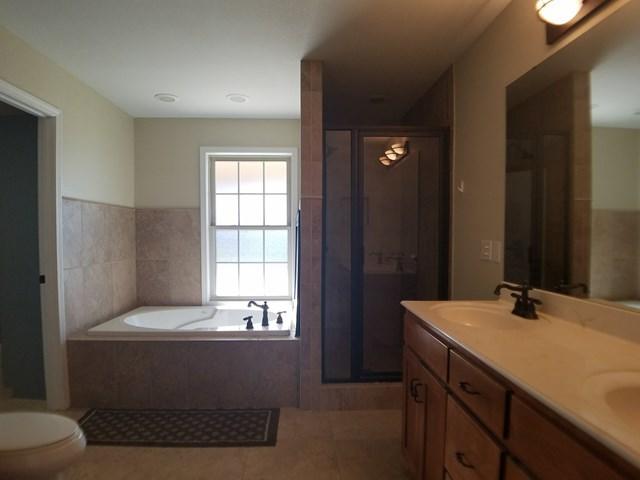 667 Low Gap Road Sparta, TN 38583 - Photo 12 of 34 Master Bathroom