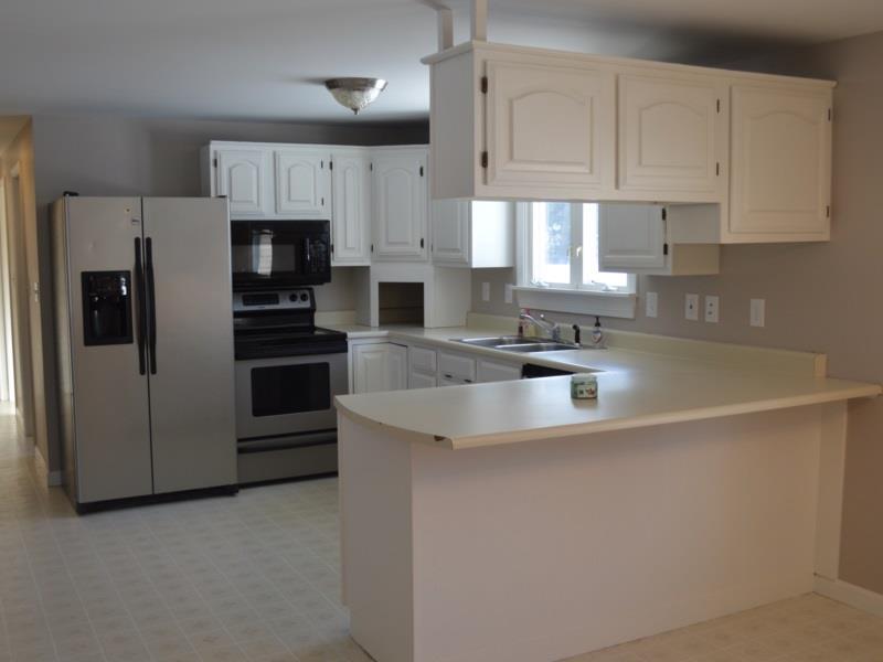 14 Gromble Way Windham, ME 04062 - Photo 2 of 26 Kitchen