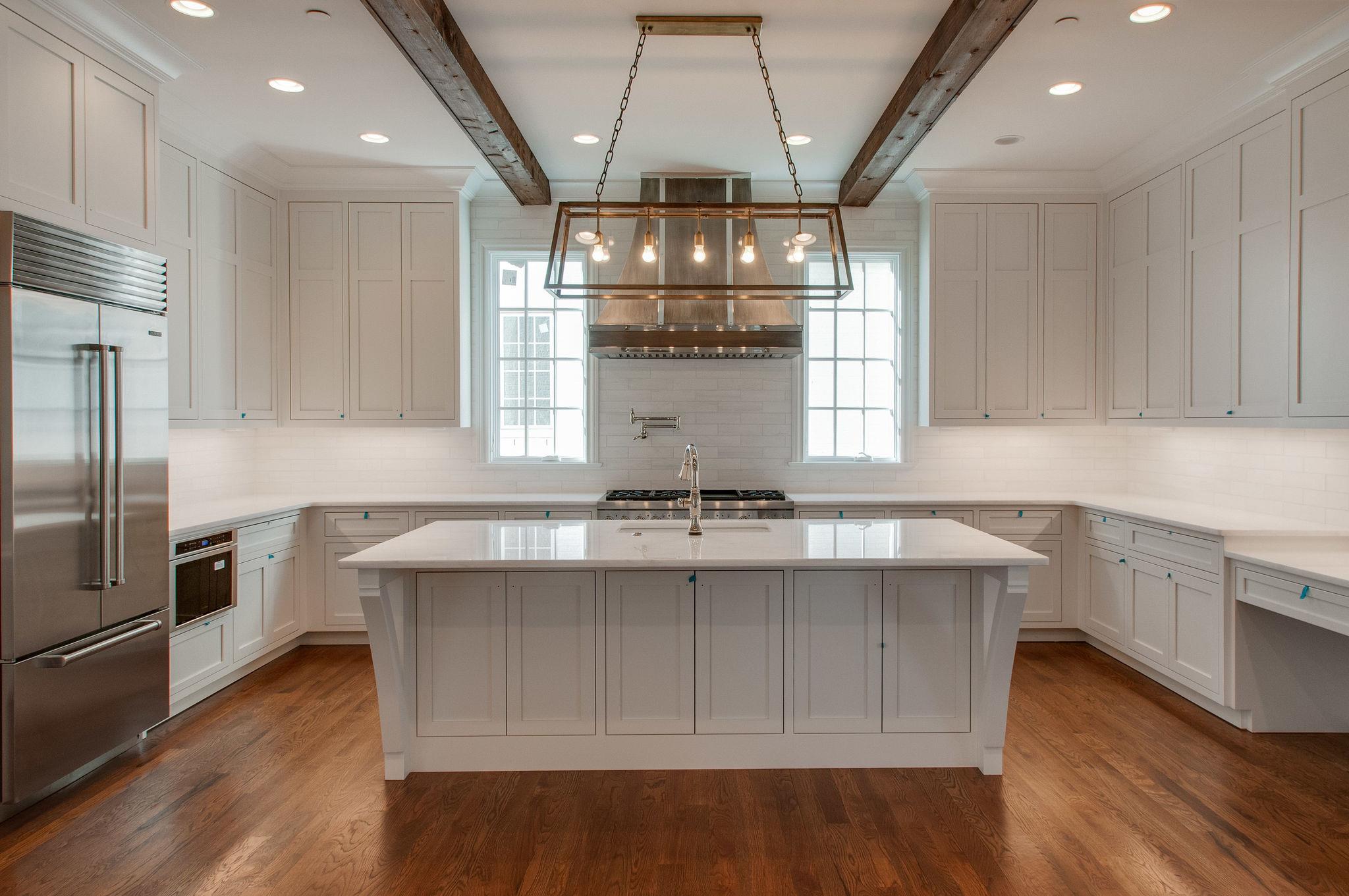 154 B Cheek Road Nashville, TN 37205 - Photo 8 of 28 Gallery Image 8