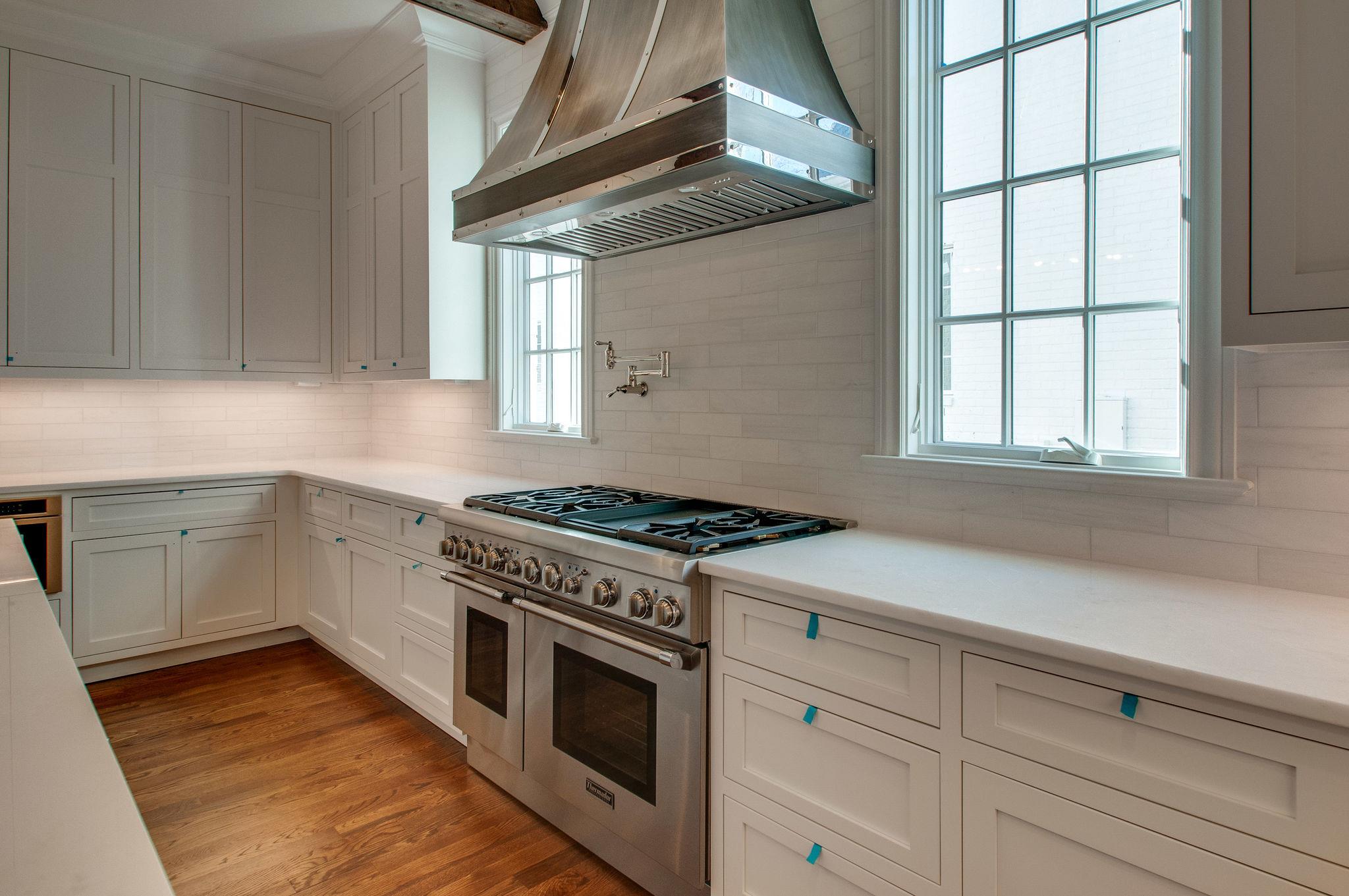 154 B Cheek Road Nashville, TN 37205 - Photo 10 of 28 Gallery Image 10