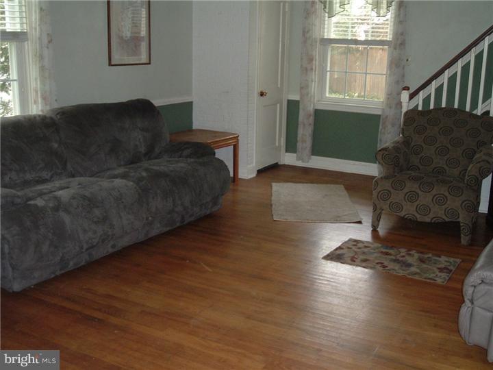 149 Rose Lane Springfield, PA 19064 - Photo 3 of 11