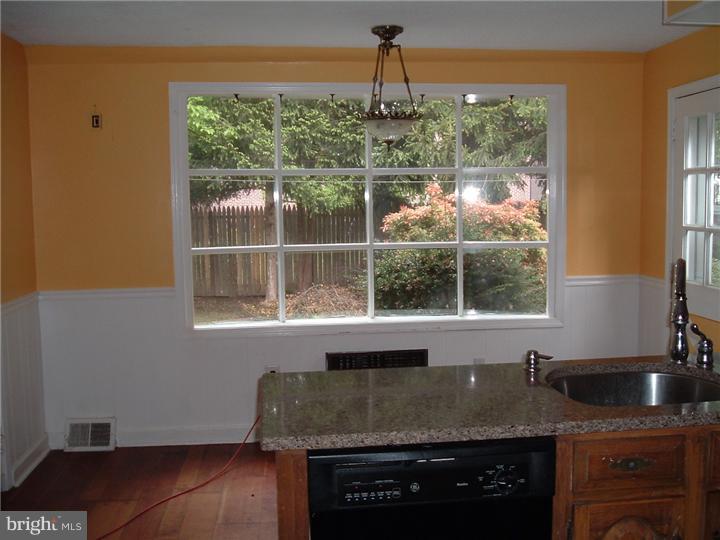 149 Rose Lane Springfield, PA 19064 - Photo 7 of 11