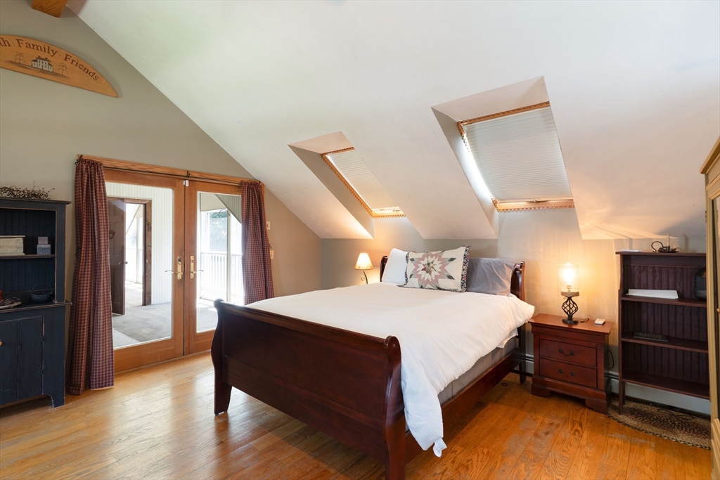 501 Wine Road New Braintree, MA 01531 - Photo 20 of 41