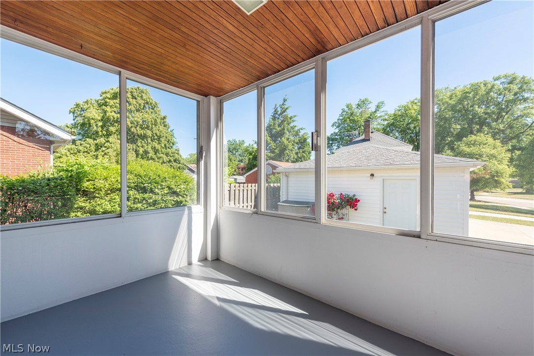 16200 Munn Road Cleveland, OH 44111 - Photo 16 of 33 Gallery Image 16