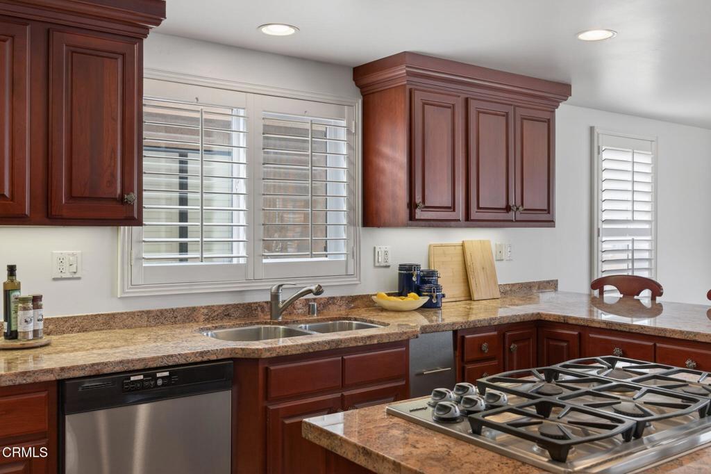 264 Hollywood Boulevard Oxnard, CA 93035 - Photo 28 of 57