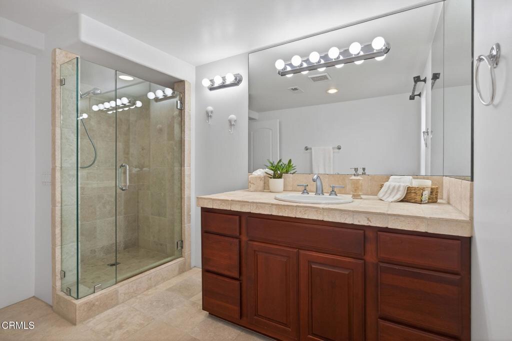 264 Hollywood Boulevard Oxnard, CA 93035 - Photo 40 of 57