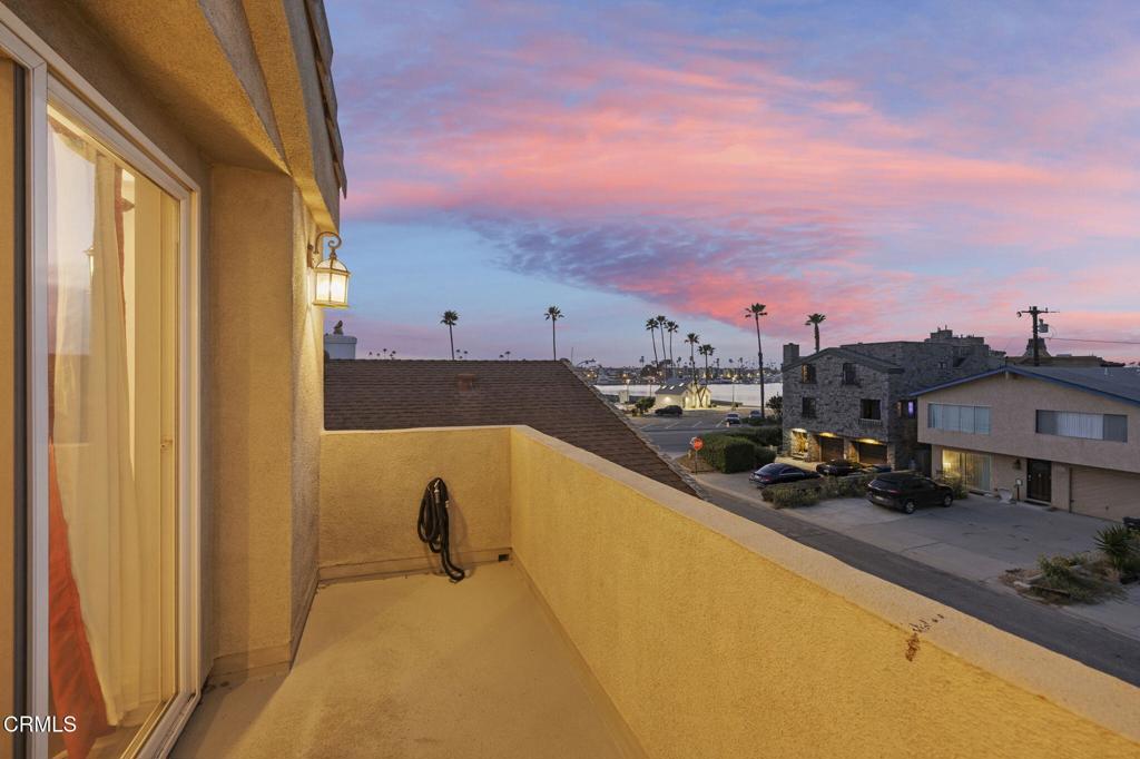 264 Hollywood Boulevard Oxnard, CA 93035 - Photo 4 of 57