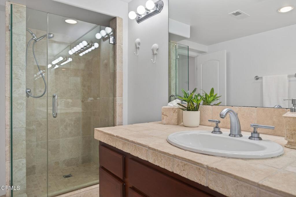 264 Hollywood Boulevard Oxnard, CA 93035 - Photo 41 of 57