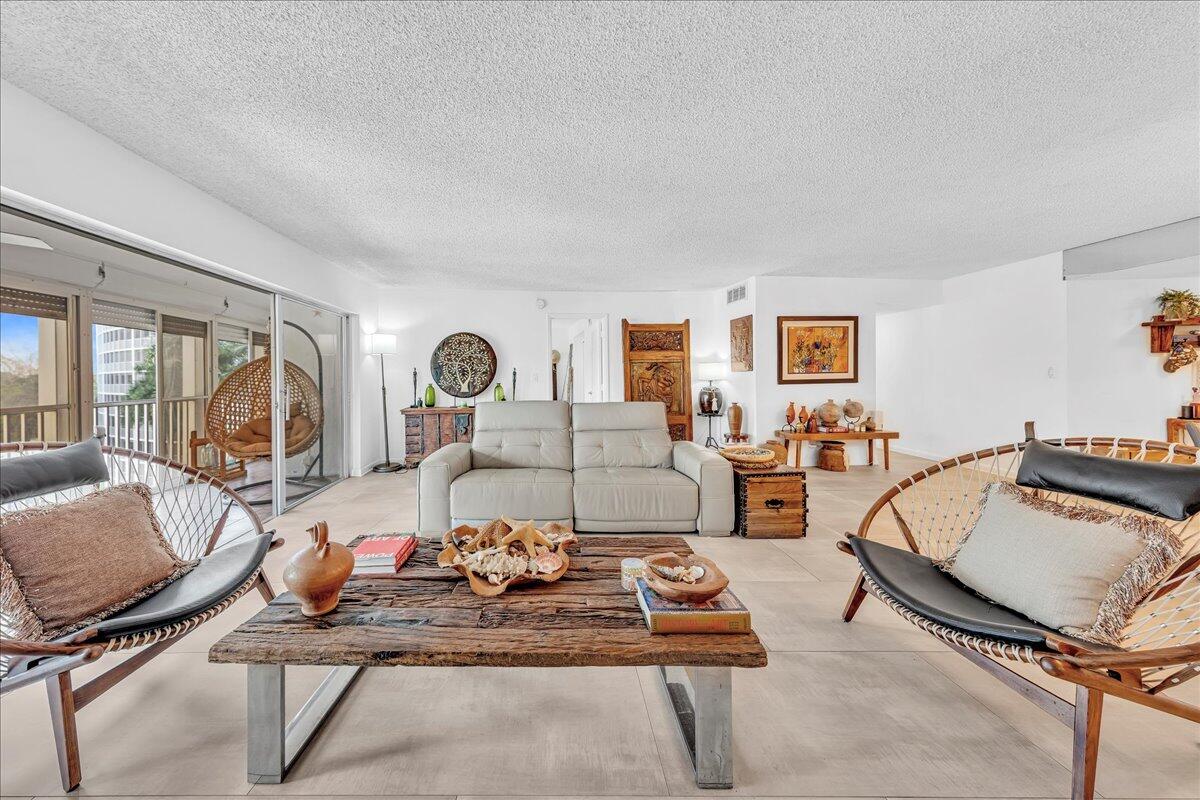 1523 East Hillsboro Boulevard, Unit 531 Deerfield Beach, FL 33441 - Photo 23 of 71 a living room with furniture