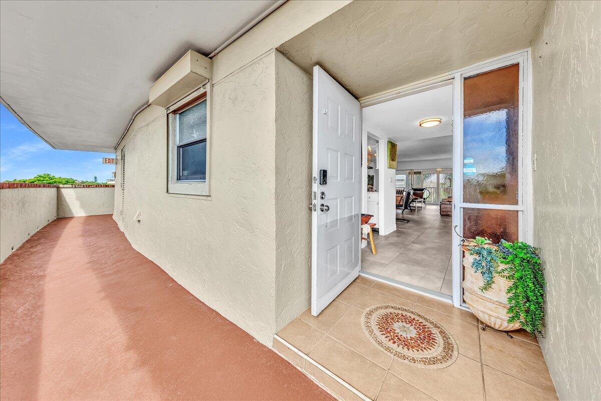 1523 East Hillsboro Boulevard, Unit 531 Deerfield Beach, FL 33441 - Photo 4 of 71 01-306A4479