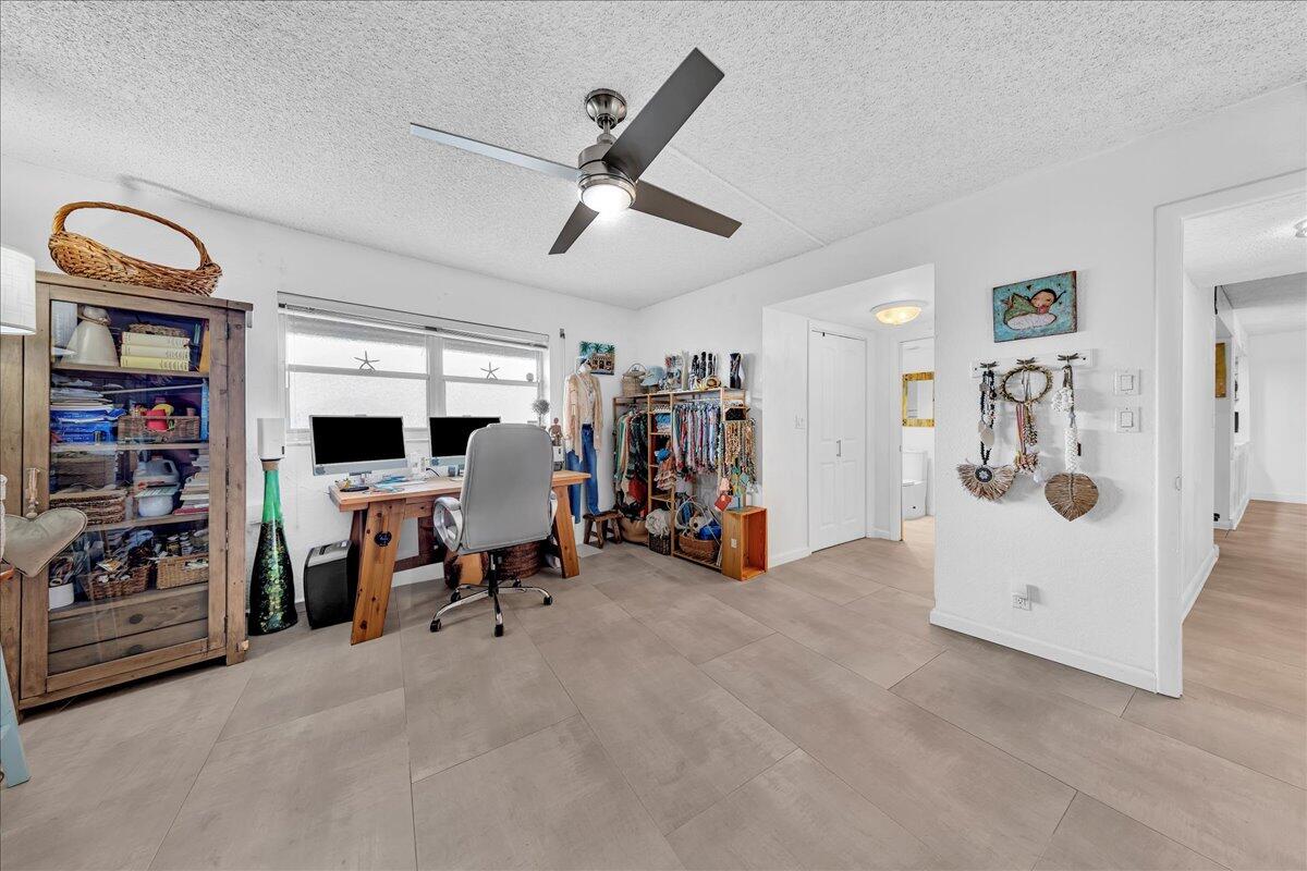 1523 East Hillsboro Boulevard, Unit 531 Deerfield Beach, FL 33441 - Photo 51 of 71 a view of a room with gym equipment