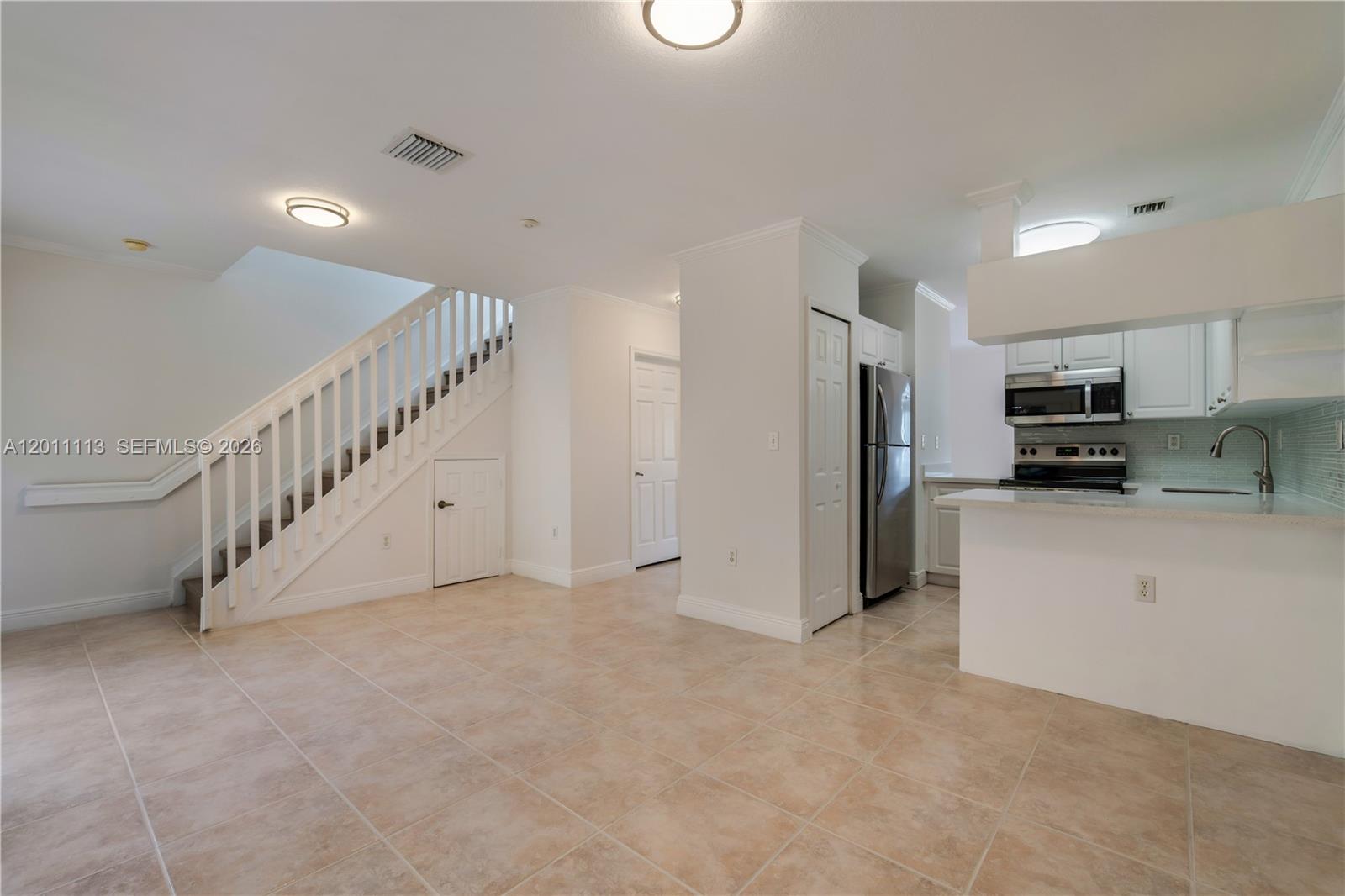 7733 Southwest 94th Lane Miami, FL 33156 - Photo 16 of 44