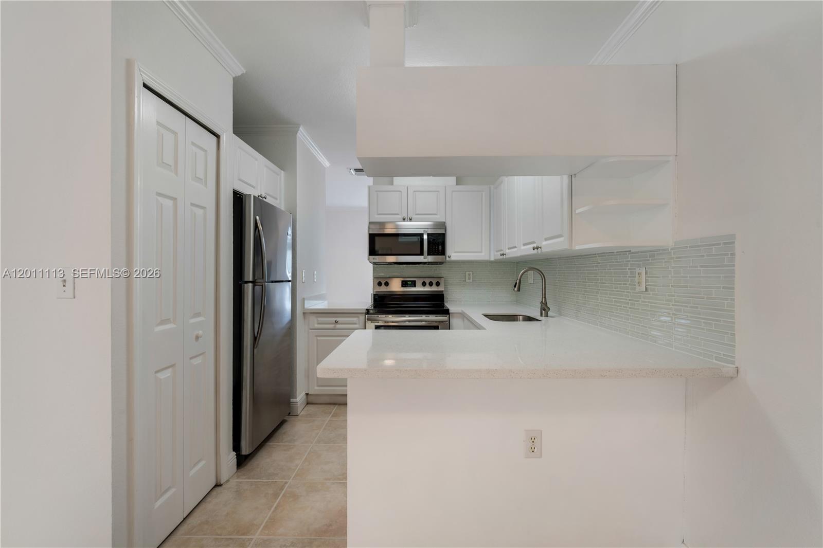 7733 Southwest 94th Lane Miami, FL 33156 - Photo 18 of 44