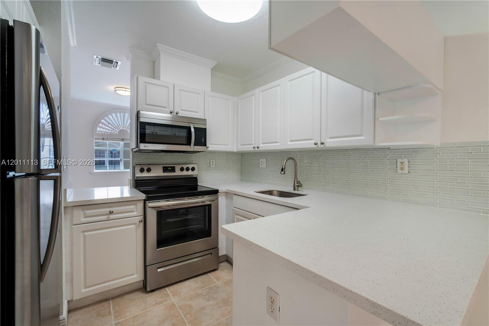 7733 Southwest 94th Lane Miami, FL 33156 - Photo 8 of 44