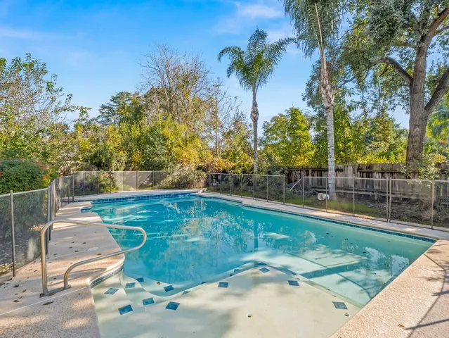 $449,000 | 3006 South Vintage Street, Visalia, CA 93277