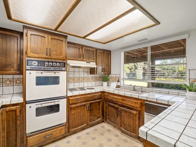 $449,000 | 3006 South Vintage Street, Visalia, CA 93277