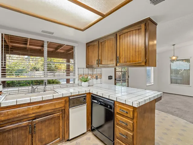 $449,000 | 3006 South Vintage Street, Visalia, CA 93277