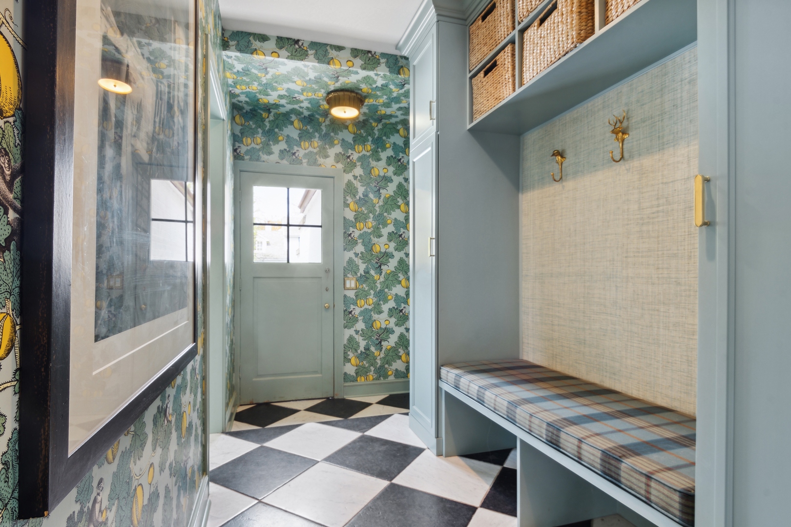 220 Dewindt Road Winnetka, IL 60093 - Photo 28 of 53 a view of an entryway