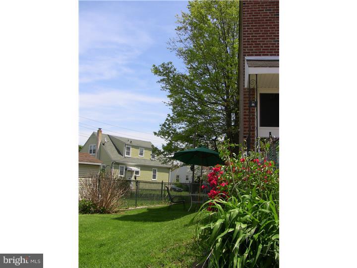 12237 Medford Road Philadelphia, PA 19154 - Photo 4 of 19 Exterior Side
