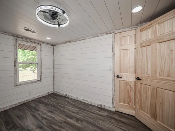 $289,900 | 5233 Highway 261, Newburgh, IN 47630