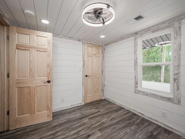 $289,900 | 5233 Highway 261, Newburgh, IN 47630