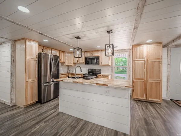 $289,900 | 5233 Highway 261, Newburgh, IN 47630