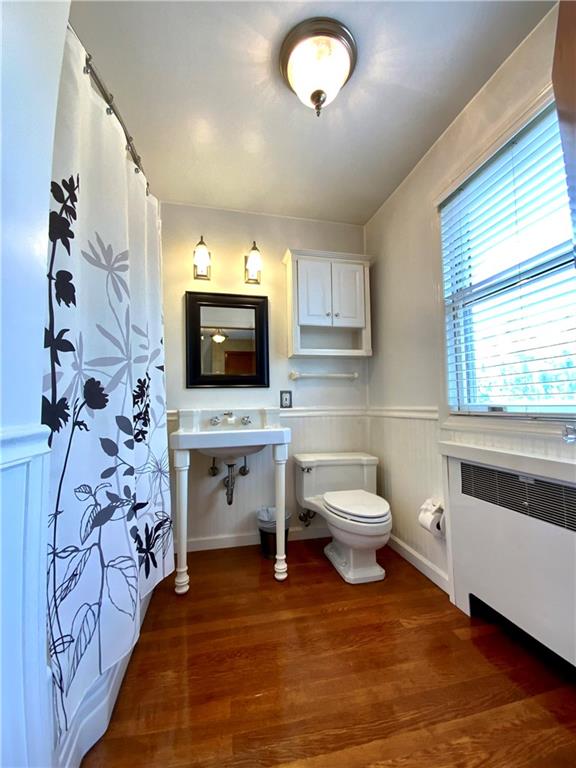 629 Ridge Road Ambridge, PA 15003 - Photo 21 of 38 Large full bath