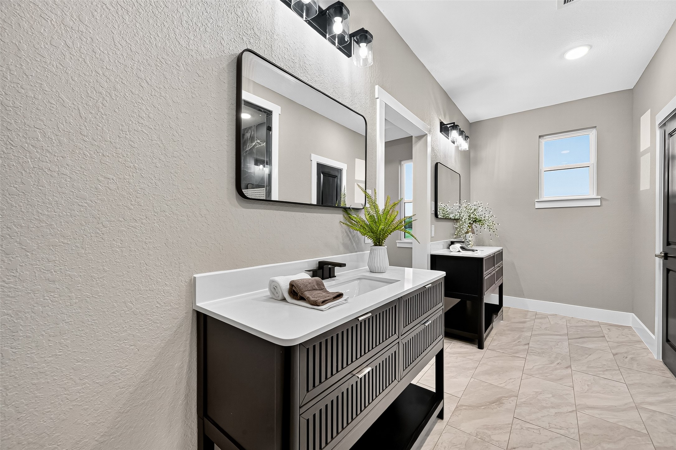 661 Angus Trail Angleton, TX 77515 - Photo 15 of 26