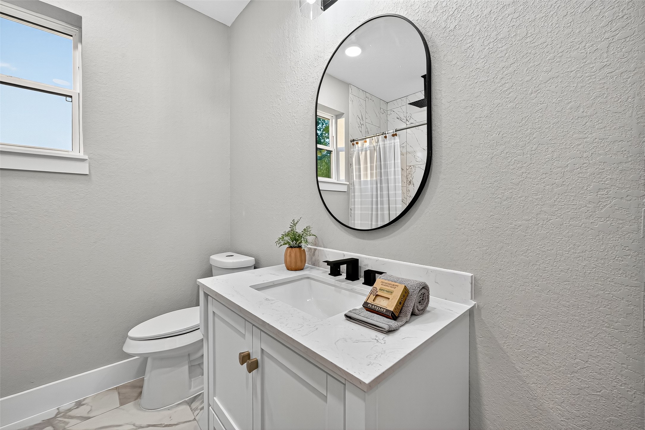 661 Angus Trail Angleton, TX 77515 - Photo 19 of 26