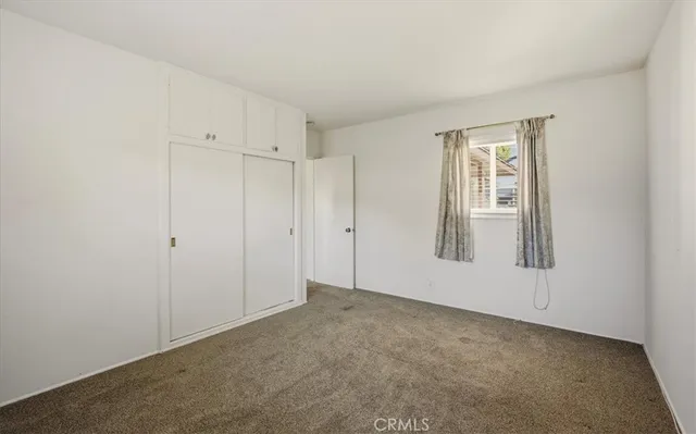 a view of a garden with a fountain