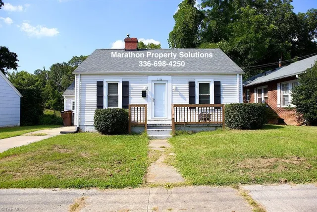 $1,375 | 2214 Walker Avenue, Greensboro, NC 27403