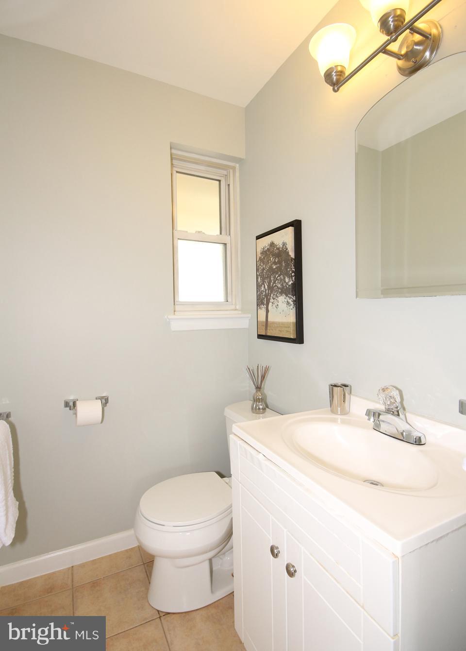 5950 Kedron Street Springfield, VA 22150 - Photo 15 of 30 Bath (Master)