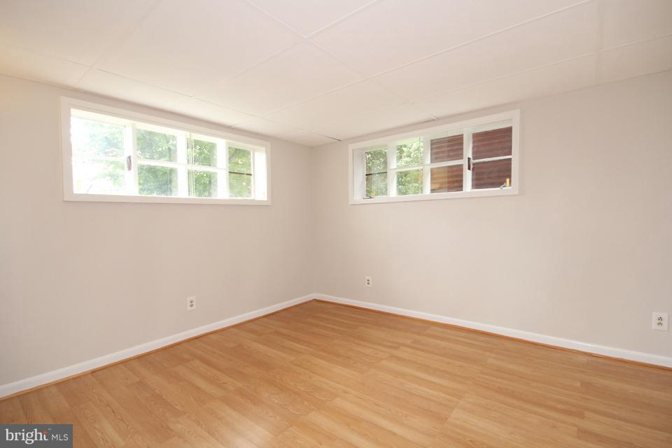 5950 Kedron Street Springfield, VA 22150 - Photo 24 of 30 Bedroom