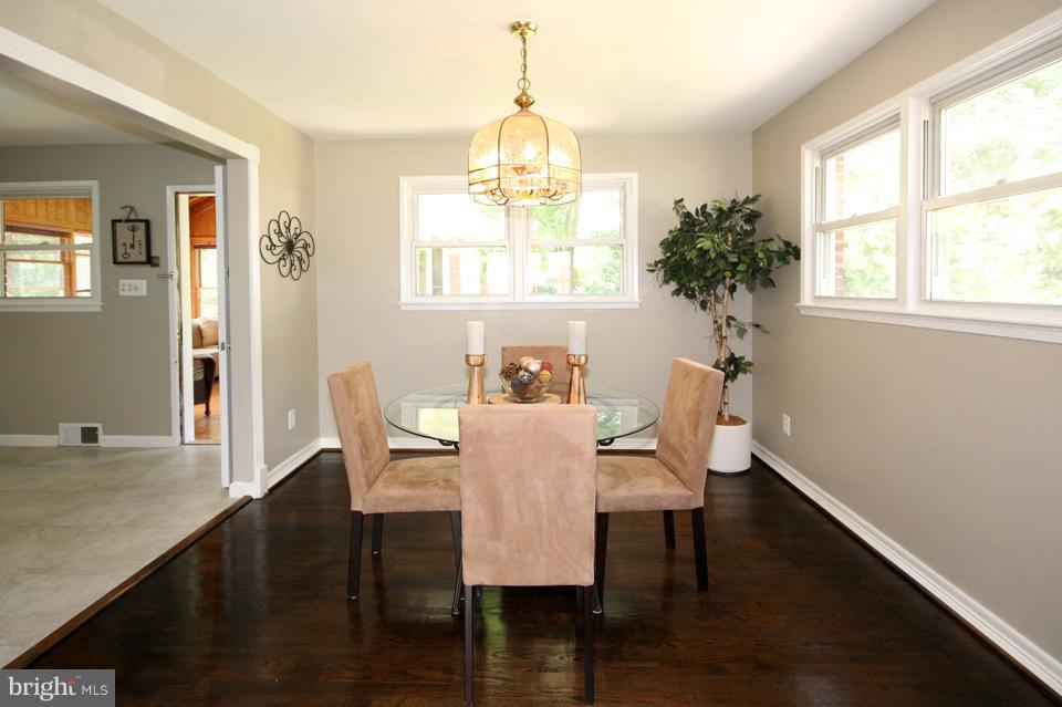 5950 Kedron Street Springfield, VA 22150 - Photo 6 of 30 Dining Room