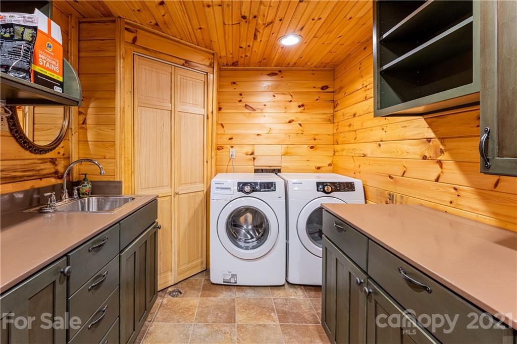 1334 Big Ridge Road Burnsville, NC 28714 - Photo 19 of 39 Gallery Image 19