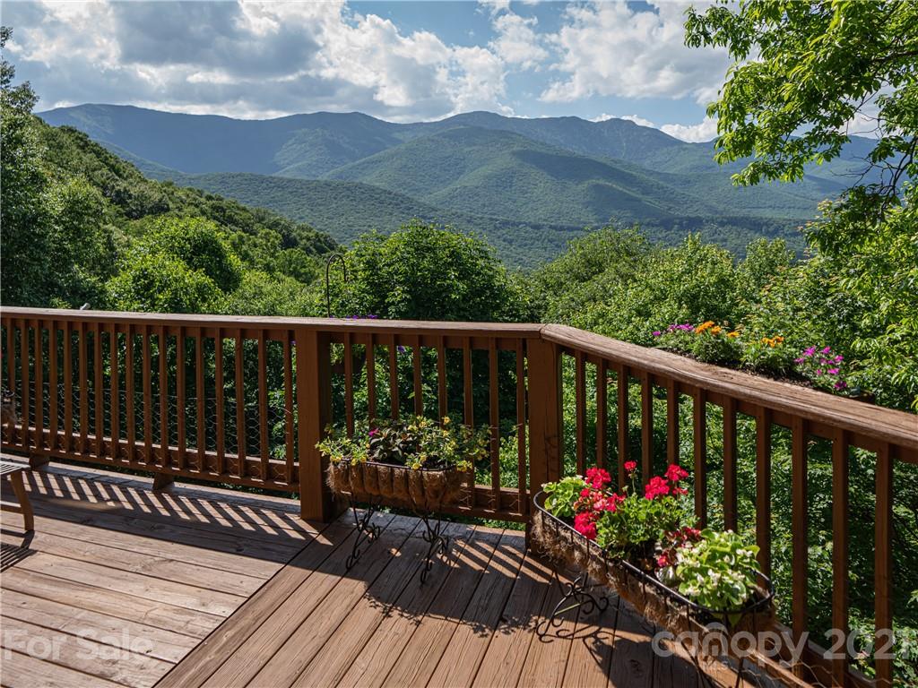 1334 Big Ridge Road Burnsville, NC 28714 - Photo 32 of 39 Gallery Image 32