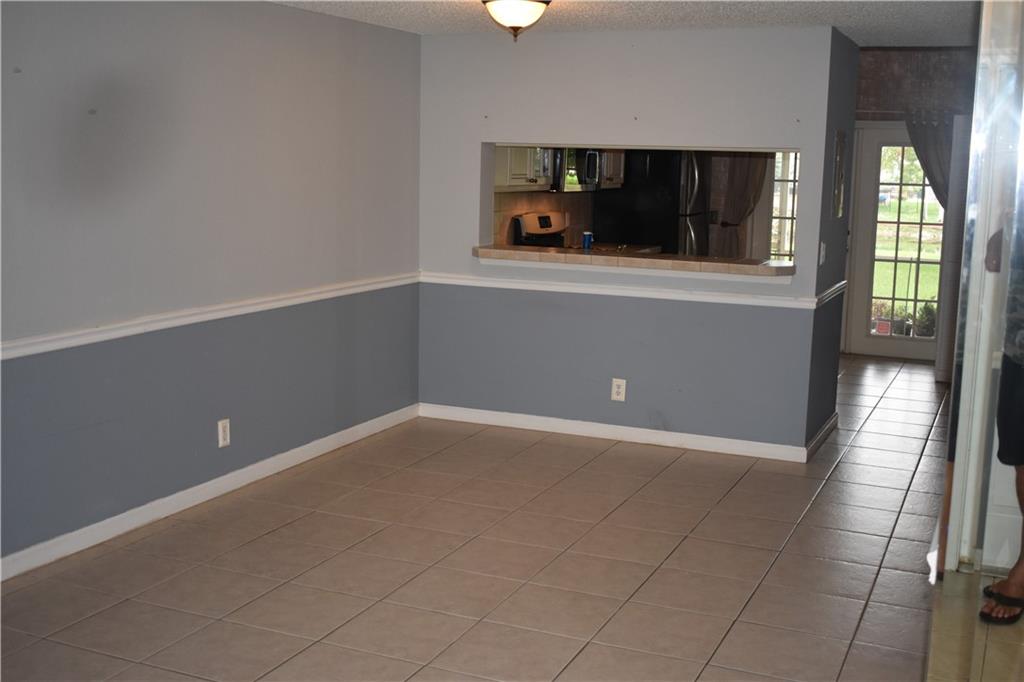 7890 Dixie Beach Circle Tamarac, FL 33321 - Photo 9 of 19 Living/Dining Room