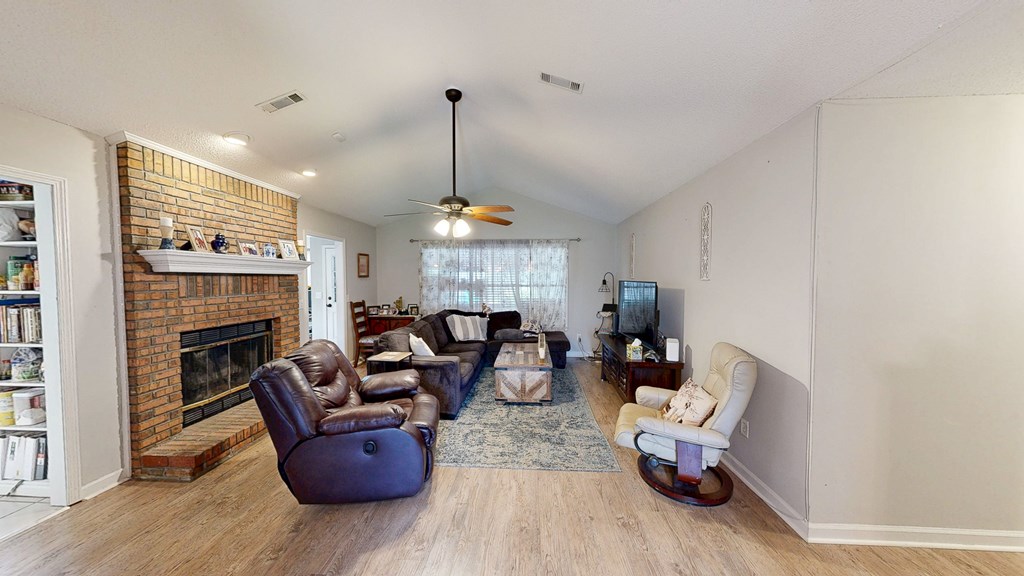 104 East Roxbury Road Dothan, AL 36305 - Photo 6 of 26