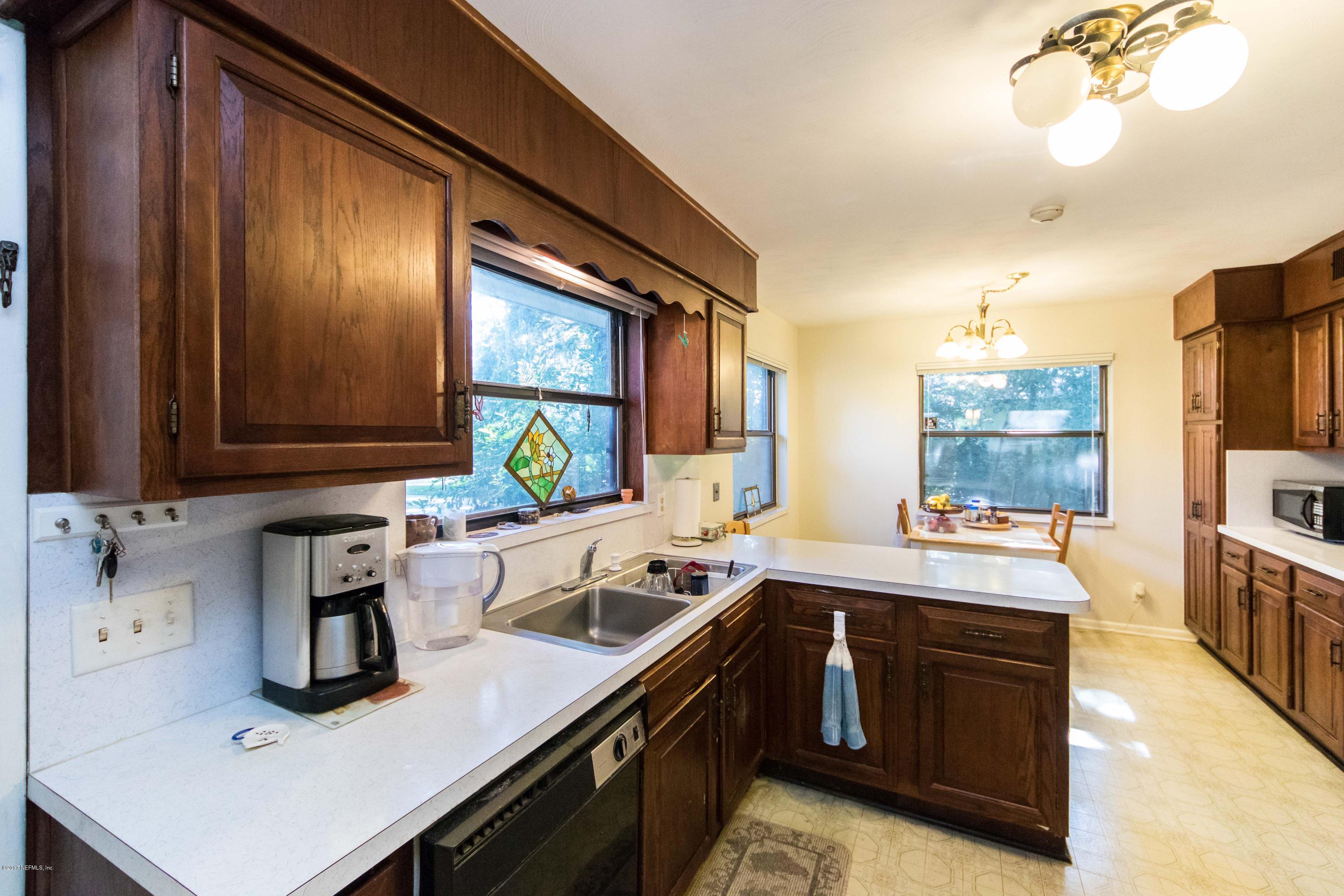 8325 Kim Road Jacksonville, FL 32217 - Photo 18 of 34 Kitchen
